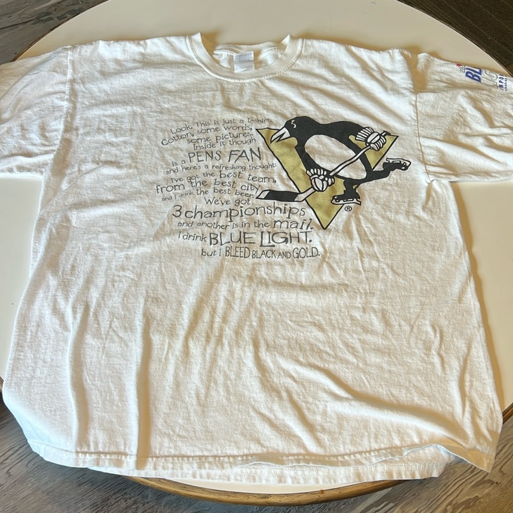 Vintage Pittsburgh Penguins Labatt Blue Light promotional T-shirt size XL rare